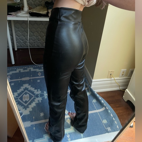 NWOT Pretty Little Thing PLT black leather high waisted pants - Picture 3 of 6